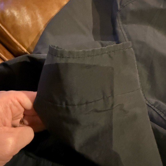 Navy Men’s Burberry Jacket. - Picture 4 of 10